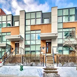 https://home-in-downtown.niagara-fallshotels.com