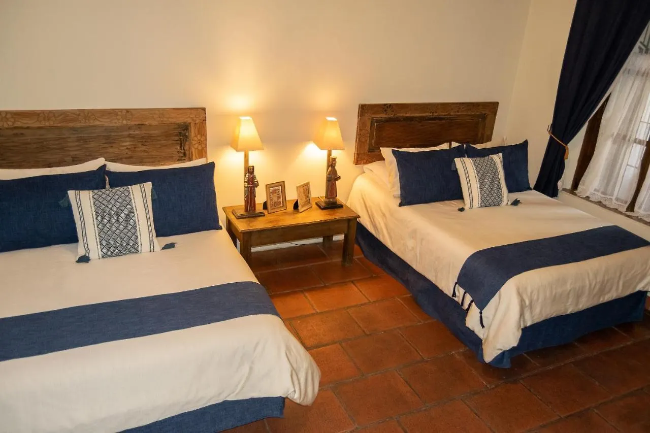 Hotel La Villa Serena 3*, Antigua